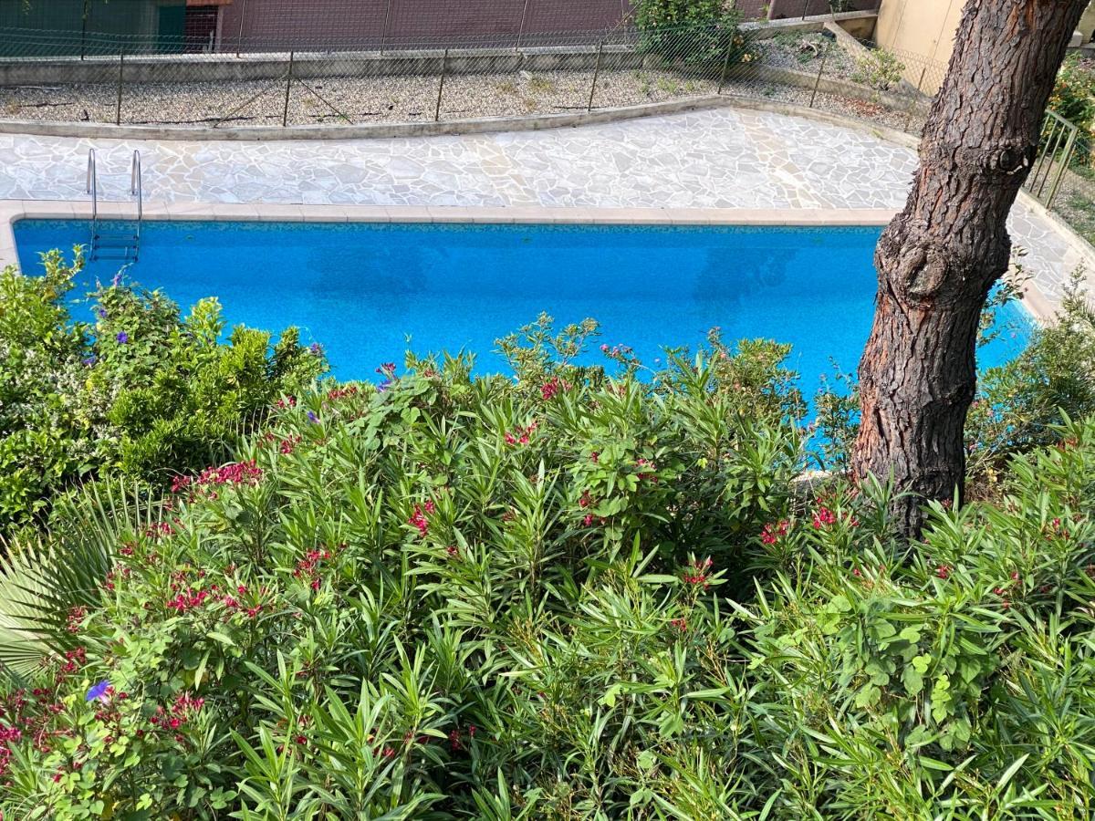 Mansfield Vue Carte Postale Terrasse Piscine Calme Port A 200M A Pied Apartment Ментона Екстериор снимка