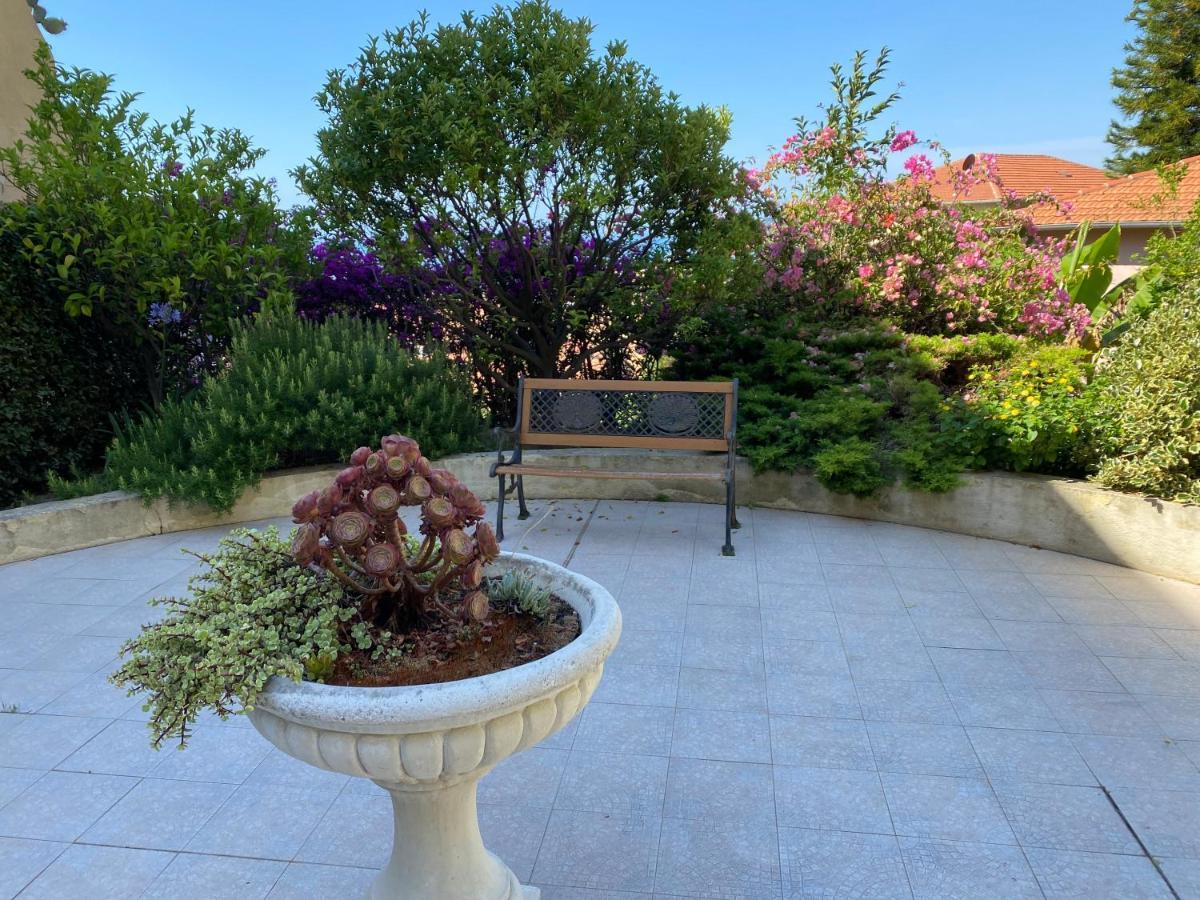 Mansfield Vue Carte Postale Terrasse Piscine Calme Port A 200M A Pied Apartment Ментона Екстериор снимка