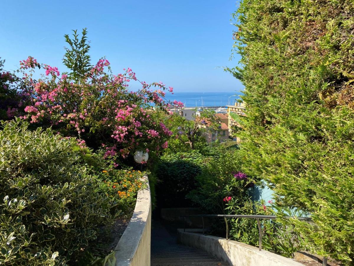 Mansfield Vue Carte Postale Terrasse Piscine Calme Port A 200M A Pied Apartment Ментона Екстериор снимка